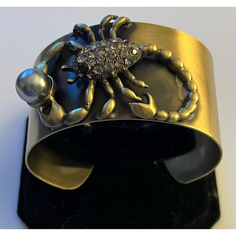 Wide Gold Tone Scorpion Cuff Bracelet Clear Rhinestones Gray Faux Pearl